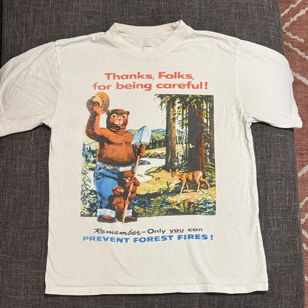 Smokey Bear National Parks Graphic Tee “Thanks Folks for Being Careful” - Picture 2 of 5